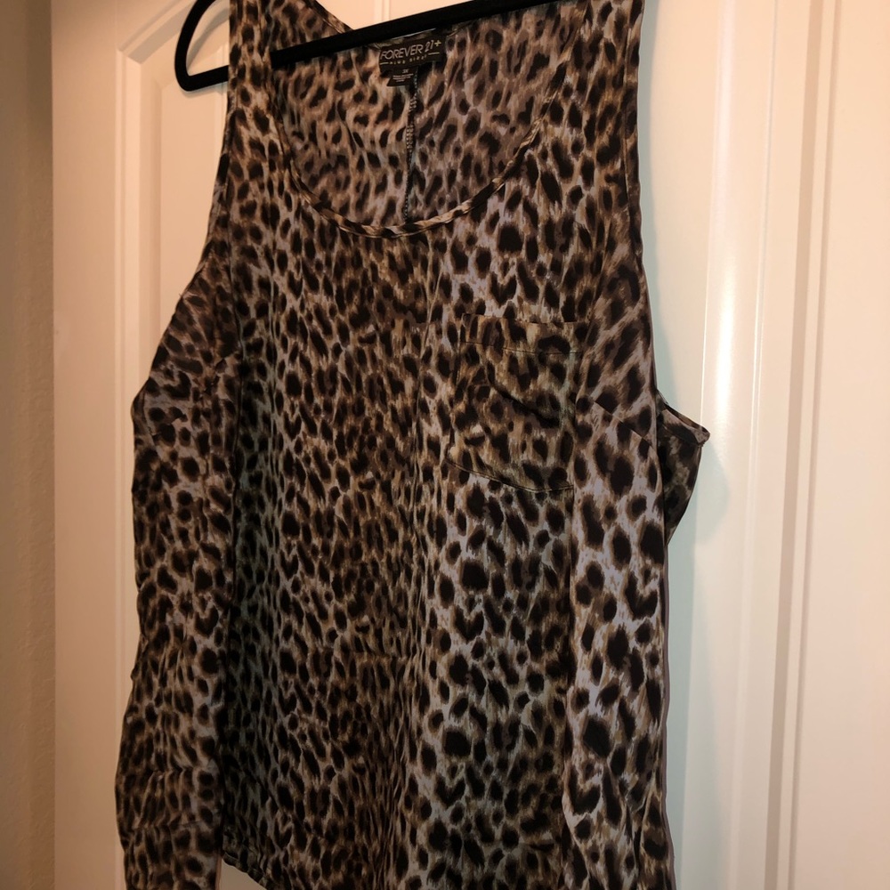 Plus Size Leopard Tank